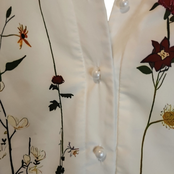 Nora Cora women's medium blouse. 3 button up long sleeve crochet. - Picture 5 of 7